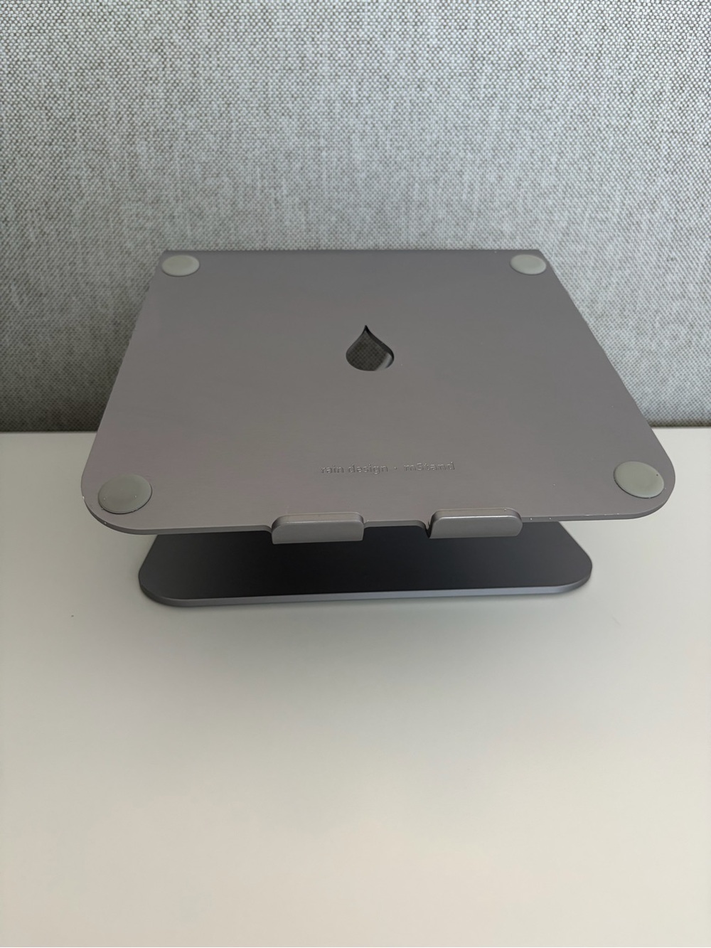 Rain Design mStand in Space Gray